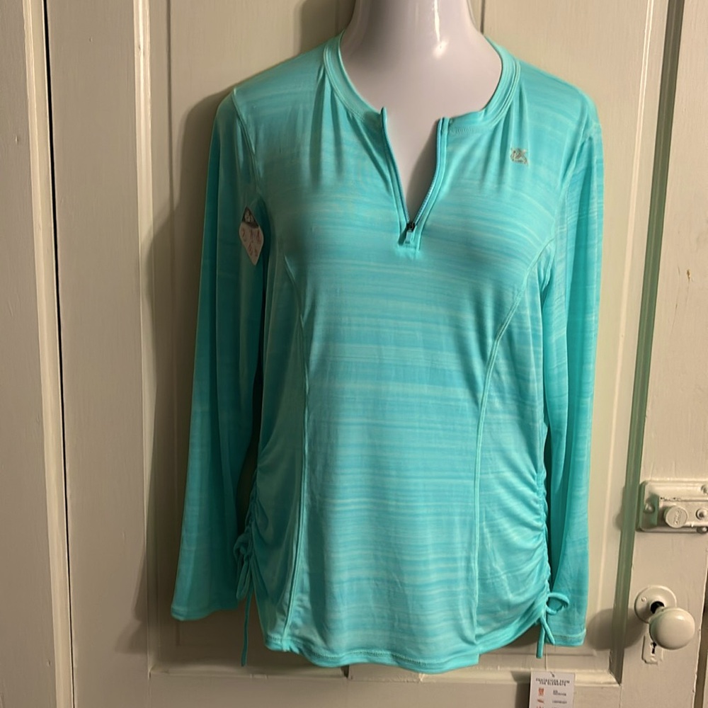 ZeroXposur Green Long Sleeve Top Swim Top Activewear. UPF30+